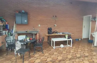 Casa de luxo em condomínio à venda em itu-sp, bairro campos de santo antônio: 3 quartos, 1 suíte, 3 salas, 2 banheiros, 4 vagas, 130m².