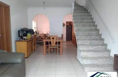 Sobrado no nova petrópolis por r$ 580.000,00, excelente localização.