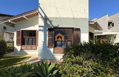 Linda casa a venda com 4 quartos no bairro glória em joinville/sc