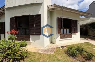 Linda casa a venda com 4 quartos no bairro glória em joinville/sc