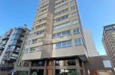Apartamento mobiliado com 4 suítes na praia grande em torres rs