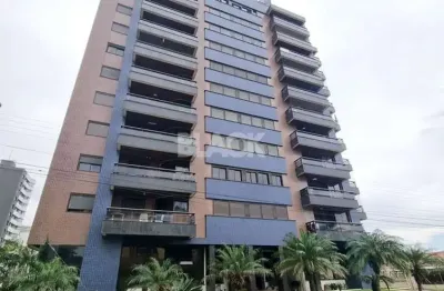 Apartamento com sacada aberta e vista para o mar em torres rs