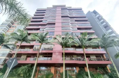Cobertura com piscina junto as quatro praças em torres rs