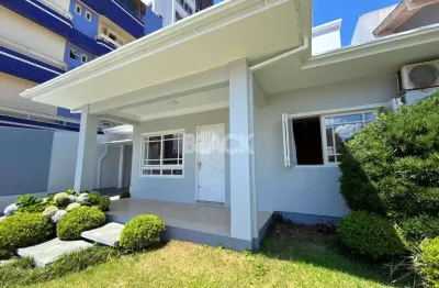 Casa com 4 quartos à venda na Travessa Tupinambá, 105, Centro, Torres