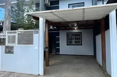 Casa com 2 quartos à venda na Rua Índia, 126, Boa Vista, Joinville