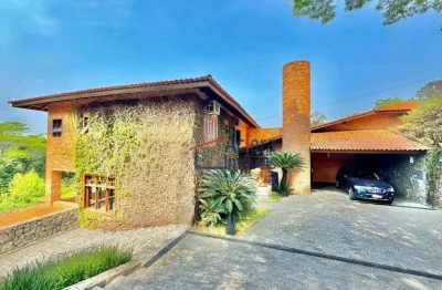 Condomínio forest hills - casa impecável com 5 dorms ( 3 suítes ) - mobiliada e equipada , inclusive roupa de cama, talheres e muito mais.