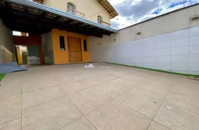 Casa com 3 quartos à venda na candelária, belo horizonte  por r$ 830.000
