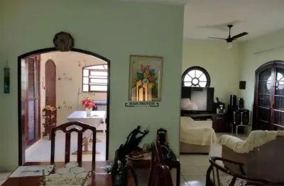 Casa com 3 quartos (1 suíte) no Baln. Flórida, Praia Grande, 190 m², por R$ 900.000,00