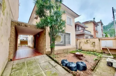 Casa com 4 quartos à venda na rua alfredo shammass, 13, marapé, santos, 400 m2 por r$ 1.900.000