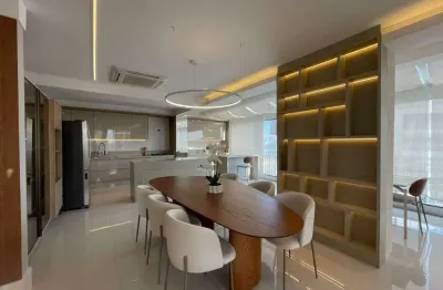 Cobertura Frontal ao Mar com 4 Suítes na Gonzaga, Santos – 534 m², 3 Vagas