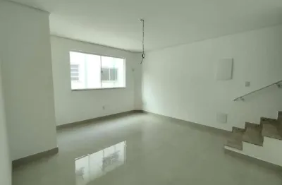 Casa residencial em Santos – 2 suítes, 2 vagas, 200 m², Financia e Permuta