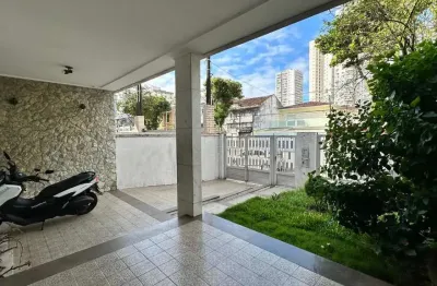 Casa à venda em Vila Belmiro, Santos — 5 quartos, 4 vagas, frente,