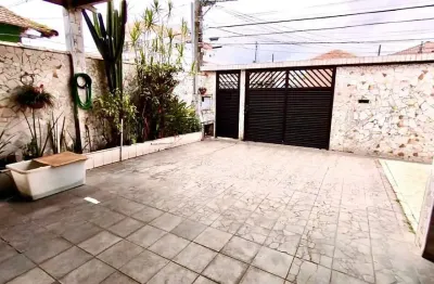 Casa à venda em Santos-SP: 3 quartos, 1 sala, 2 banheiros, 5 vagas de garagem, 264m² no Estuário. Aproveite!