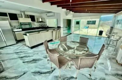 Cobertura Residencial de 150m² com 3 dormitórios (1 suíte) em Itararé, São Vicente – Financiamento Aceito