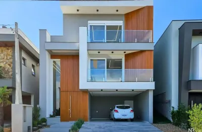 Casa com 3 quartos à venda no Centro, Gravataí 