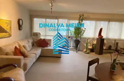 Apartamento 142m² | 3 quartos (1 suíte) | 2 vagas | varanda | vila andrade