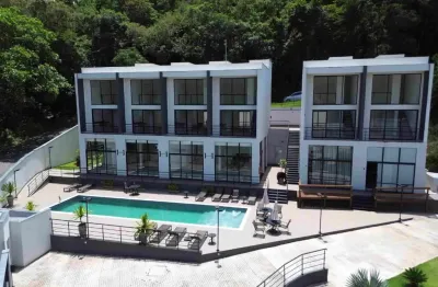 Situado em águas de lindóia, o condomínio loft camp esta localizado em uma área cercada por muito verde e muito bem localizada.