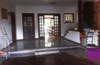 Casa 4 quartos ? 4 suítes ? 5 vagas ? piscina ? tucuruvi