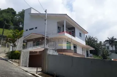 Sobrado impecável - 4 suítes - 4 salas - 4 vagas - condomínio - serra da cantareira