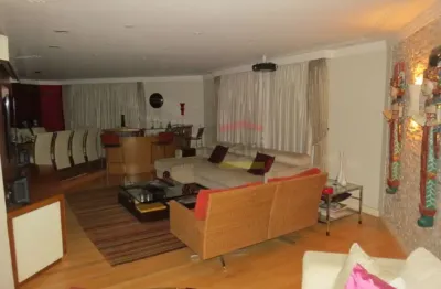 Apartamento à venda 4 dormitórios, 3 suítes, 4 vagas, 296m2 na Santa Terezinha