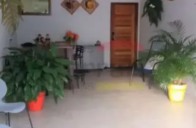 Sobrado 3 suítes, 2 vagas no jardim das laranjeiras  casa verde