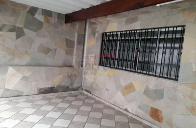 Sobrado a venda, chora, menino, 03 dormitórios, 02 banheiros, 01 vaga