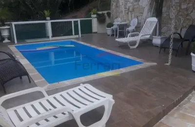 Casa serra da cantareira, no loteamento pq suíça com 380m de área útil,