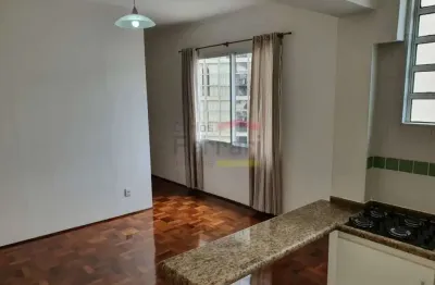 Apartamento com 1 quarto a  700 metros da estação república do metrô, praça da república. -