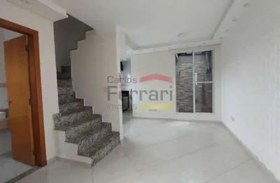 Sobrado em condomínio próximo ao ourinhos, 2 dormitórios- com varanda
