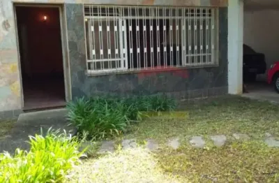 Casa térrea no jardim floresta, 3 dormitórios, sendo 2 suítes, 2 banheiros, 577 m2 área total