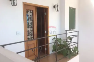 Linda casa com vista para a serra. 4 andares, suite
