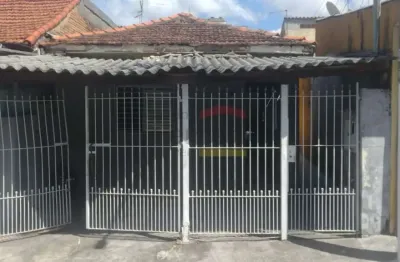 Casa térrea  2 dorm. 1 vaga - edícula com dorm. cozinha e banheiro