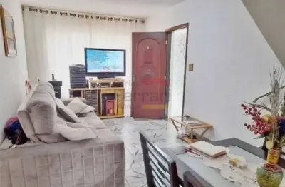 Sobrado à venda água fria 100m² / 2 dormitórios /  quintal com edícula