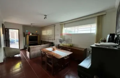 Casa térrea com 3 quartos, edícula e 8 vagas no mandaqui