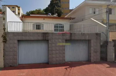 Sobrado com 3 dormitórios, sendo 1 suíte, 3 vagas de garagen,  imóvel com 5 pavimentos,