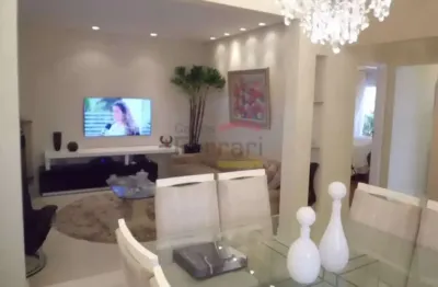 Casa térrea, jardim frança, reformada, modernizada, 4 dormitórios, 3 suítes, sótão, quintal, churras