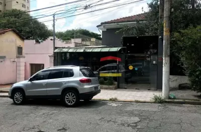 Imóvel comercial muito bem localiza, bom para lojas, bares ou restaurantes, 2 pavimentos