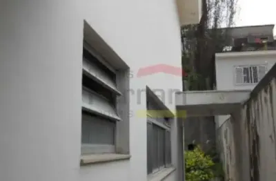 Sobrado enorme no jardim frança precisa de bastante reforma