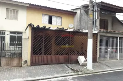 Sobrado 3 dormitórios, 2 banheiros, 2 vagas com 150 m²
