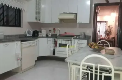 Sobrado no mandaqui com 3 dormitórios, sendo 1 suíte, com 7 vagas de garagem