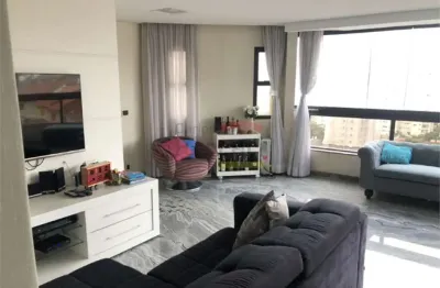 Santana: onde a tradição encontra o seu novo começo. sua cobertura, seu legado.