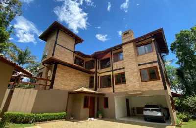 Casa no condomínio 4 seção, serra da cantareira, 2024 metros.