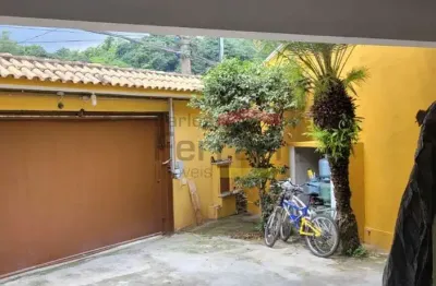 Casa terrea no horto florestal sendo 2 dormitórios, 1 suíte, 5 vagas, árvores frutíferas, 420m²
