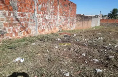 Terreno à venda na Rua Afonso Cucolo, Jardim Leoni, Lins