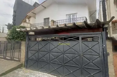 Casa  03 quartos, 2 vagas  - no bairro cambuci/aclimação - ótima localização.