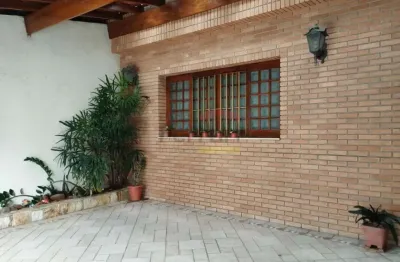 Casa com 2 quartos à venda na Rua Hortênsia, 230, Santa Teresinha, São Paulo