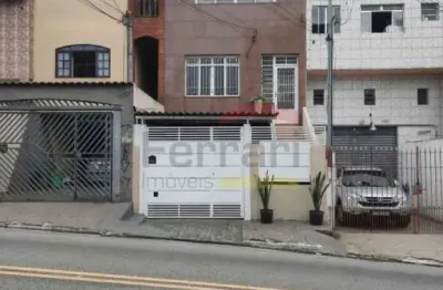 Sobrado à venda com 2 quartos e 2 vagas na vila mazzei
