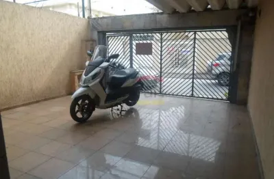 Sobrado na região da água fria, 3 dormitórios sendo 1 suite, 2 vagas, quintal, edicula