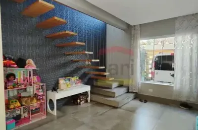 Sobrado reformado - 3 dorm. 1 suíte. 2 vagas - 120 m2 -  10 minutos do metrô a pé