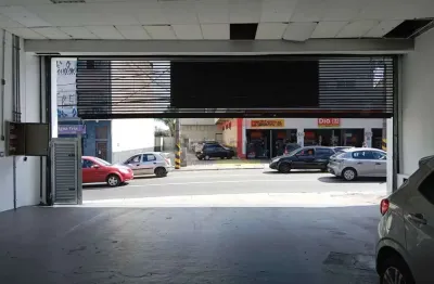 Galpão água fria de 600 m², com salão e mais dois andares e elevador, c/ locação r$22 mil !!